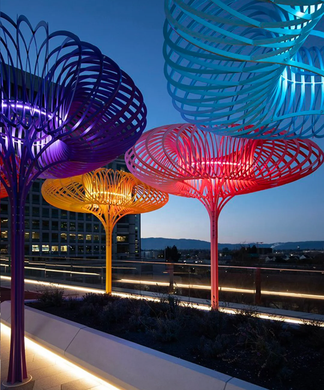 Modern Outdoor Artistic Metal Tree Sculpture - Colorful Spiral Design for Garden Decoration