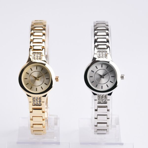 Zinc Alloy Quartz Watch Stainless Steel Strap Japan Movement Durable For Lady