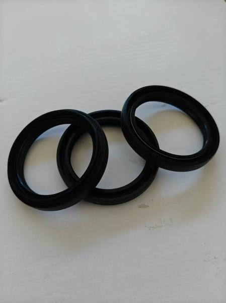 L-and Rover M-ercedes Benz transfer case front and rear oil seals 50*56*8