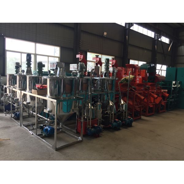 Two Tanks Oil Refinery Machine 1.5 Kw Power Low Noise For Crude Edible Oil