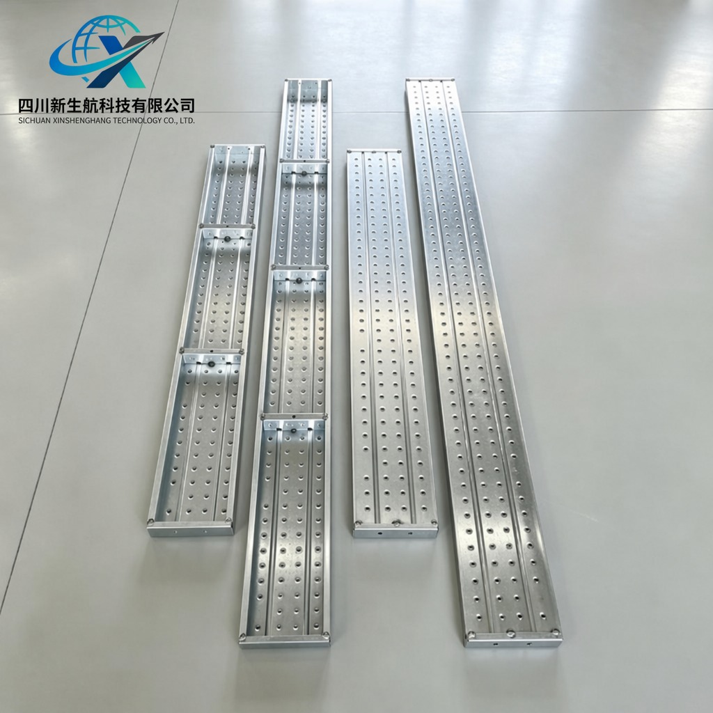 Hot Dip Galvanized Steel Scaffold Walkboard Heavy Duty With Secure Hook Attachments