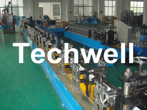 Flying Saw Cutting 0.7 - 1.0mm PU Foam Shutter Door Roll Forming Machine