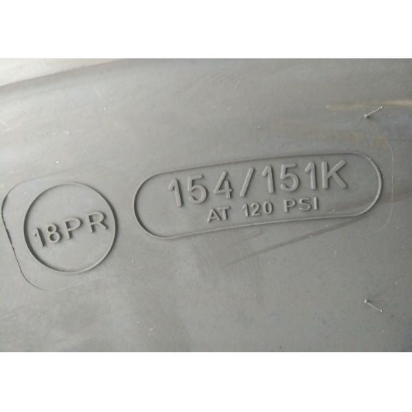 All Position Axle Off Road Truck Tires 12.00R20 Optimized Carcass Structure