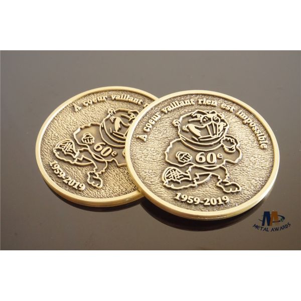 Iron Custom Challenge Coins Antique Gold Crown And Animal Coins With Velvet Pouch