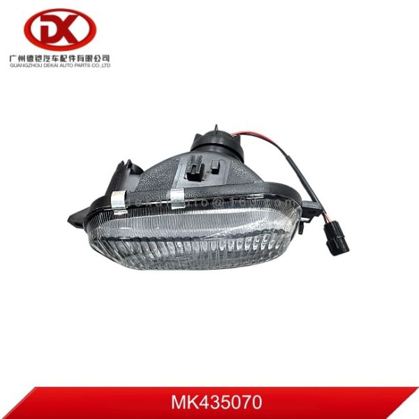 Right Fog Lamp Suitable for MITSUBISHI E-3/4 MK435070