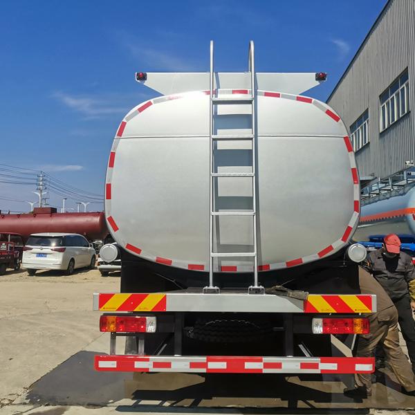 26.3 CBM Liquid Tanker Truck 8x4 Well Washing Fluid Tanker For Liquid Transportation