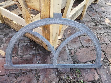 Luxury Antique Latest Cast Iron Windows Arched Design Sand Casting Technical