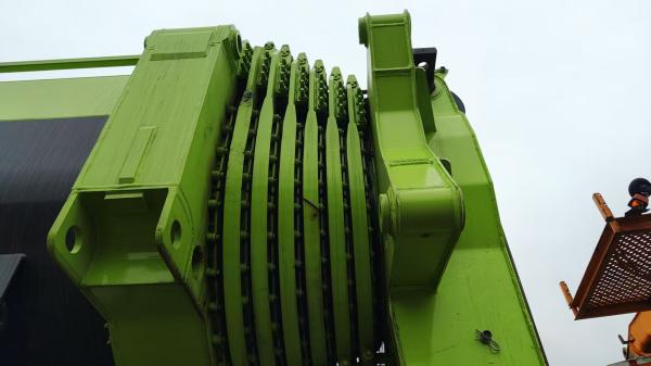 2024 Zoomlion Used Truck Crane ZAT4000V 400t with 567kW Engine Rated Power and Production Year 2024.9