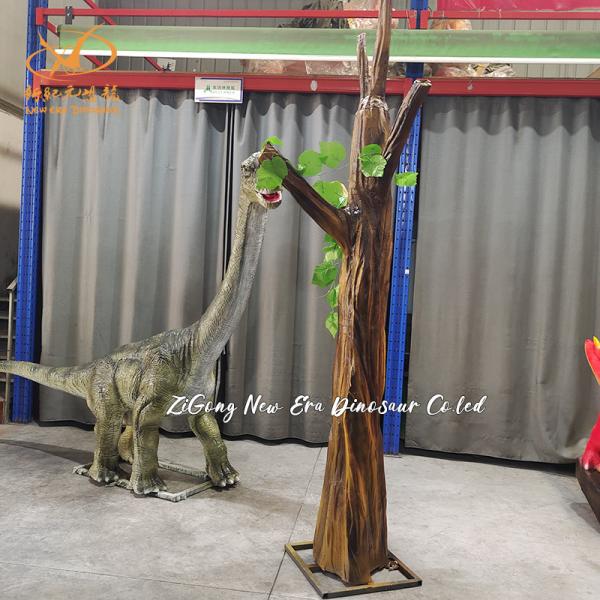 Dino animatrónico de gran tamaño, modelo realista de dinosaurio azul.