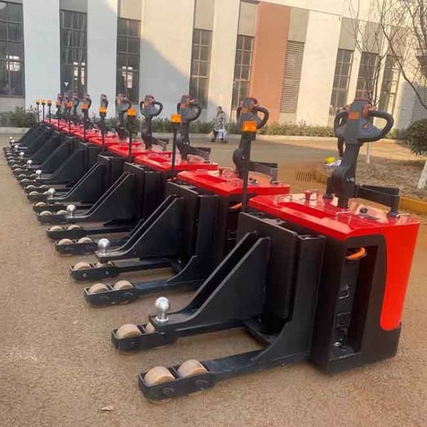 2000kg 3000kg QDD30C 3.0T Electric Tow Tractor (load bearing) standing type