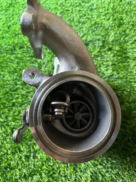 New Volvo 2.0T xc40 xc60 xc90 S90 2.0T plug-in hybrid version turbocharger 32257802
