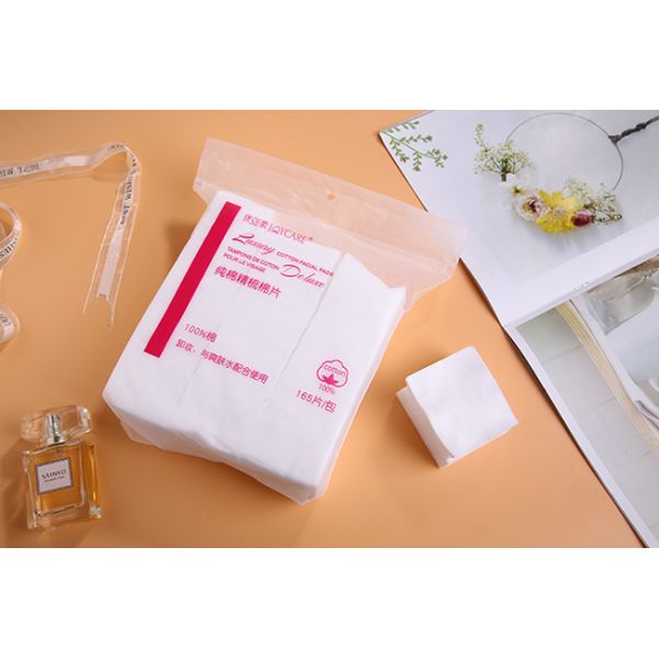 Square Organic Cotton Face Pads Strong Absorbent For Makeup Remover