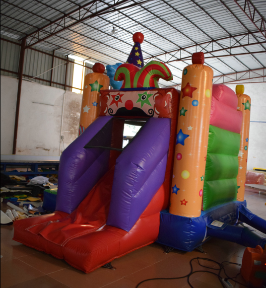 Хвастун дома прыжка смешной картины детей раздувной коммерчески раздувной клоун тематический комбинированный