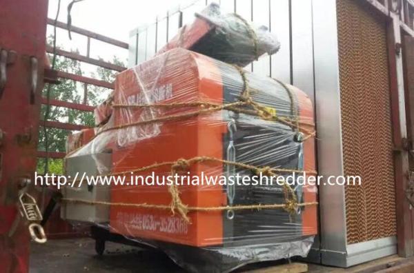Trituradora viscosa de la caja de cartón del pedazo de la fibra con la rotación de diseño torcido del cuchillo