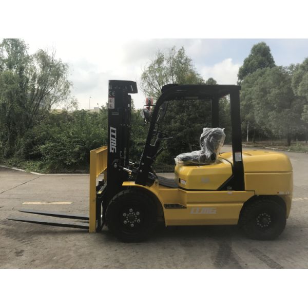 LTMG Counterbalance Forklift Truck , 3.5 Ton Environmental Industrial Lift Truck with optional engines