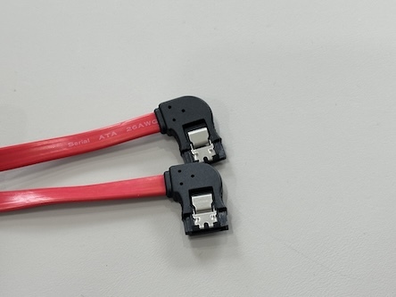 Right Angle SATA 7Pin Data Cable Connector – Red Flat Wire for HDD / SSD / Server Signal Transmission