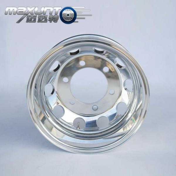 Forgeage de roues en aluminium pour véhicules utilitaires XQ-S-16x5.5