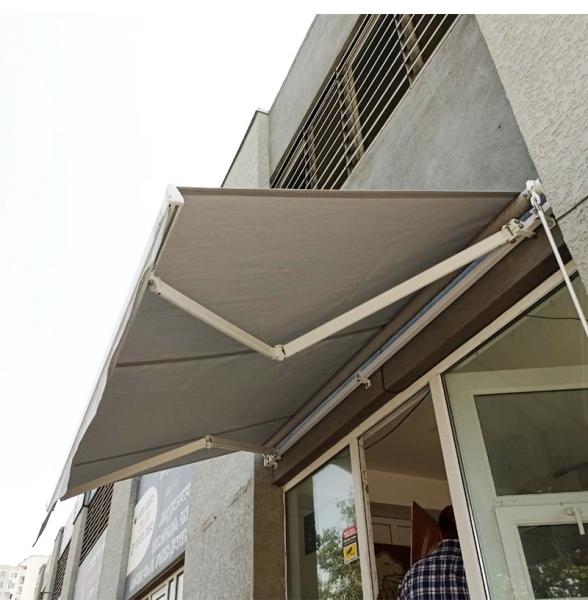 Outdoor retractable awning Aluminum commercial manual awning