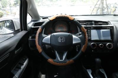 13 Inch Nubuck Leather Steering Wheel Cover , Universal Steering Wheel Cover High Performance