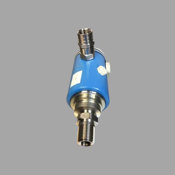 Unidad de control de presión/caudal con caudalímetro vortex Proline Prowirl D 200 de Endress+Hauser y transmisor de presión Cerabar FMD72