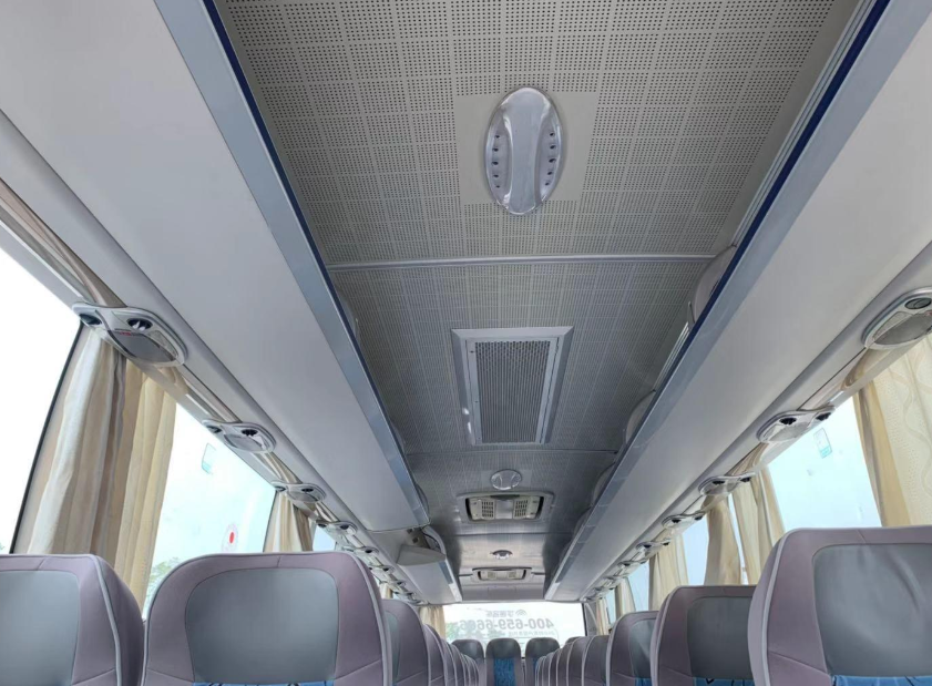 270хп туристический автобус 45 евро ИИИ дизельный Ютонг подержанный усаживает 2013 года