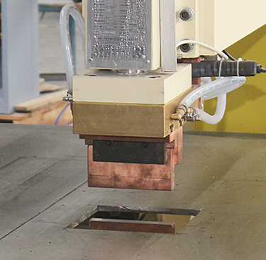 Iso Hwashi Алюминиевая сварочная машина Bbq Садовая рама Струновая гриль автоматическая