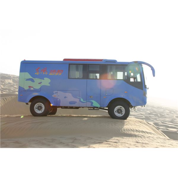 6700mm Longueur 4x4 Autobus du désert hors route Awd 14 sièges Autobus de passagers pour l'Afrique Euro 3 Norme d'émission