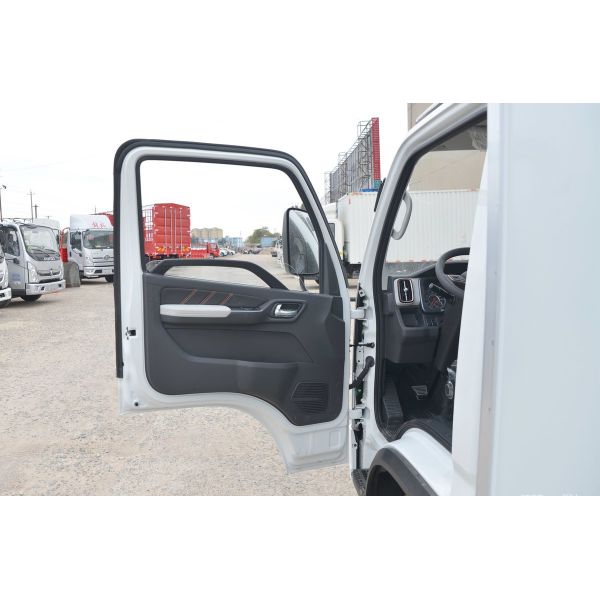 Подержанные небольшие грузовики Foton грузовик одиночная кабина 3,6 метра высота 122 л.с.