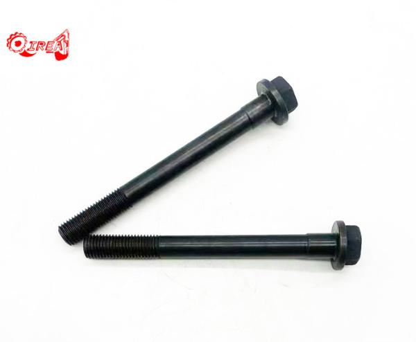 YM12915001200 Boulon de tête de cylindre pour moteur diesel Yanmar 4TNE88 4TNV88