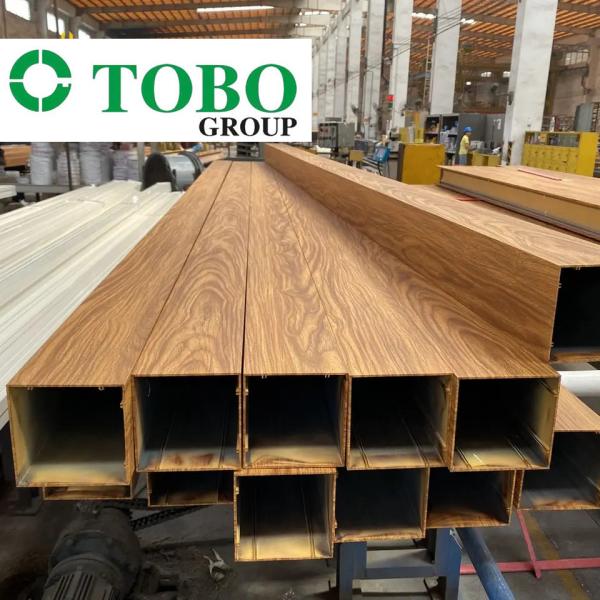Da construção de alumínio de madeira da liga do perfil da grão de Aksu os tubos retangulares/quadrado de alumínio conduzem o mater 6063 6061 6082 novo