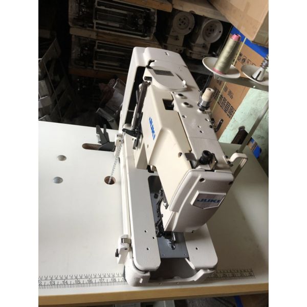 Used 781 Juki Button Hole Sewing Machine Servo Control Power Saving
