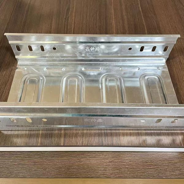 Molded Cable Tray Wall Mounting Hanging UV Resistance High Load 1000 Lbs Capacity