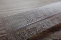 Etiquetas tejidas aduana profesional con el logotipo del silicio para la ropa/el sombrero