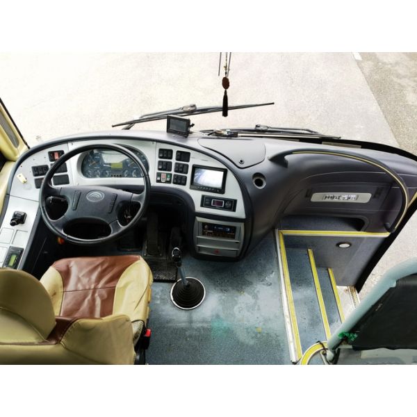 Ремонт двигателя Yuchai двери автобуса ZK6107HB Yutong подержанный средний в излучение ЕВРО IV