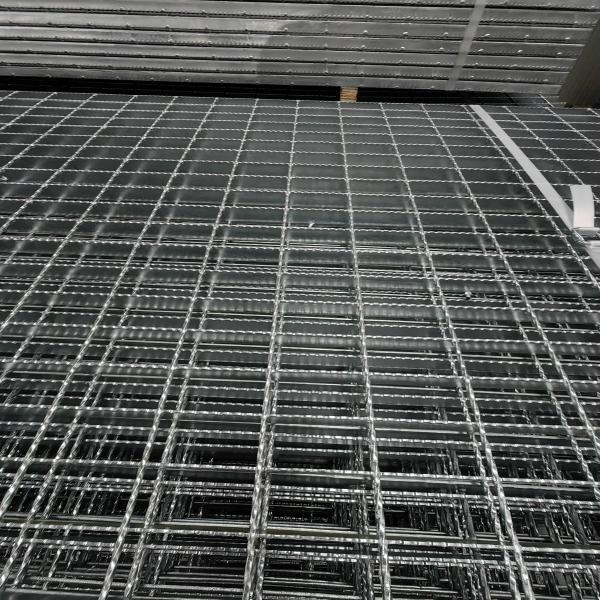 Grille en acier à barres plates galvanisées à chaud