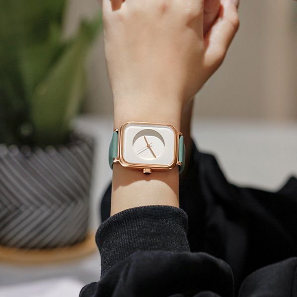 Unique Quartz Ladies Watches With Rubber Straps Female Designer Watches