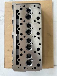 1G855-03042 Kubota シリンダーヘッド モデル V2403 DI 建設機械