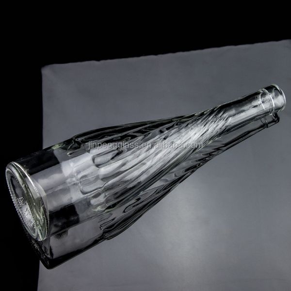 Glass Body Material 500ml 700ml Whiskey Wine Bottle with Unique Bottom Raised Design