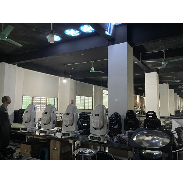 Dreamy White 380W RGB 3in1 Moving Head Beam for Disco Lighting Church Bar Hall Palace