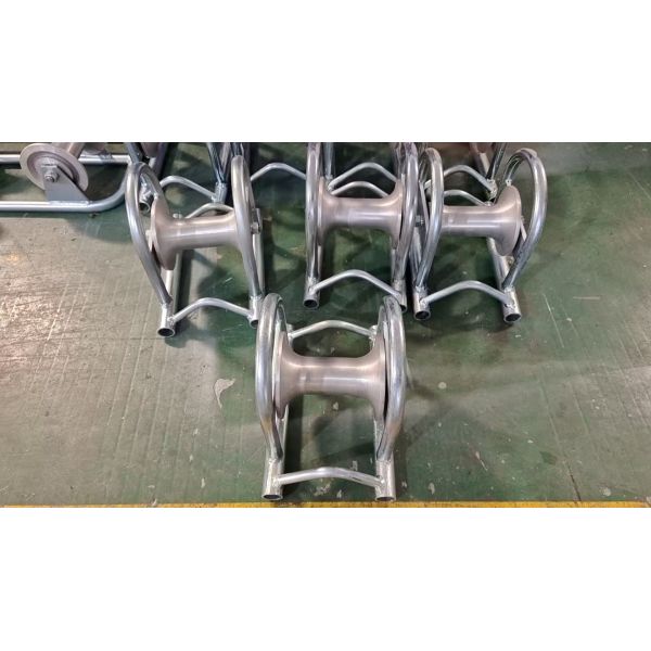 10KN Rated Load Zinc-Coated Steel Cable Roller with Bridge-Type Design for Smooth Power Line Installation