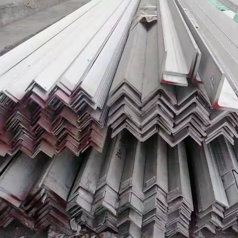 30x30x3 Galvanised Steel Drywall Thincoat L Angle Bar Hot Rolled Cold Rolled Equilateral Surface Mild Steel Plain