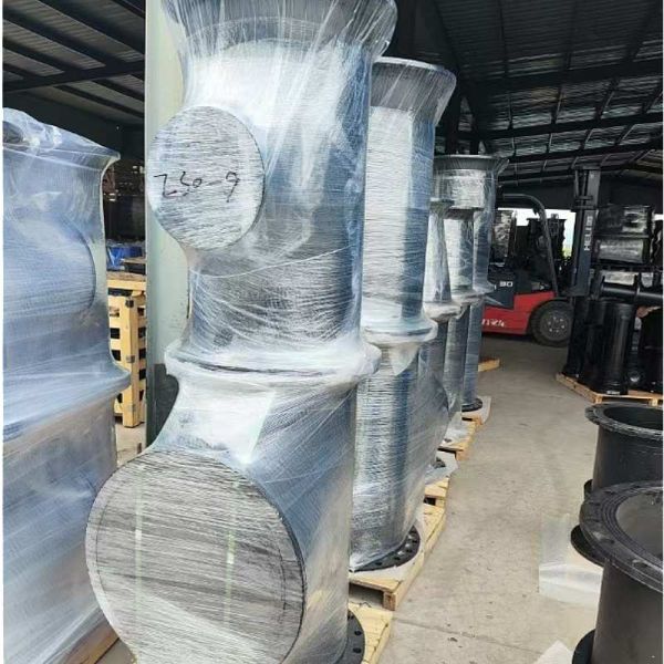 Ductile Iron Flanged Socket Pipes Cast Iron Pipe Fittings EN545