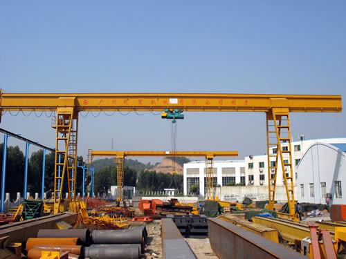 General Purpose Electric Overhead Gantry Crane With 2.5 - 100t Rated Capacity, 30m Span
