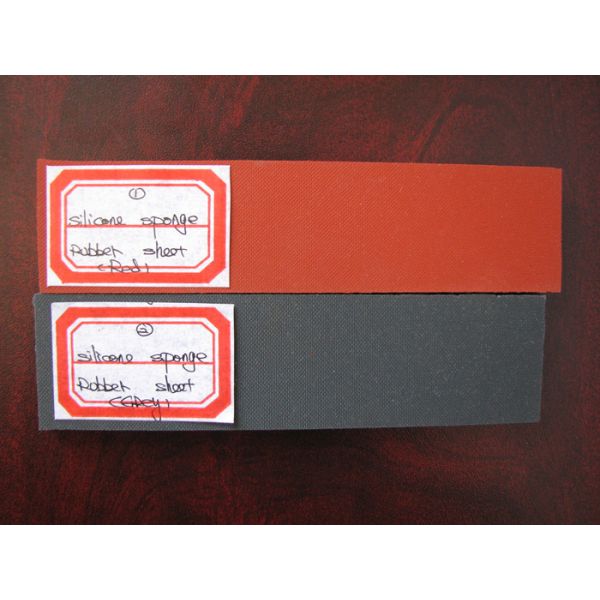 Близкий лист резины губки силикона клетки/лист пенистого каучука подпирая прилипатель 3м