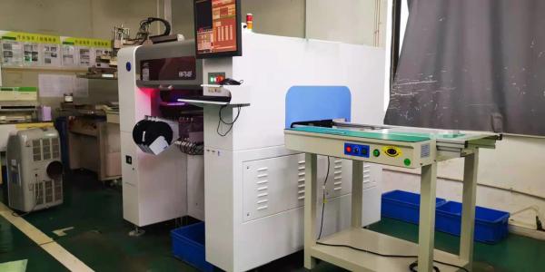 La machine de transfert de SMT est la solution finale pour les besoins d'assemblée de y