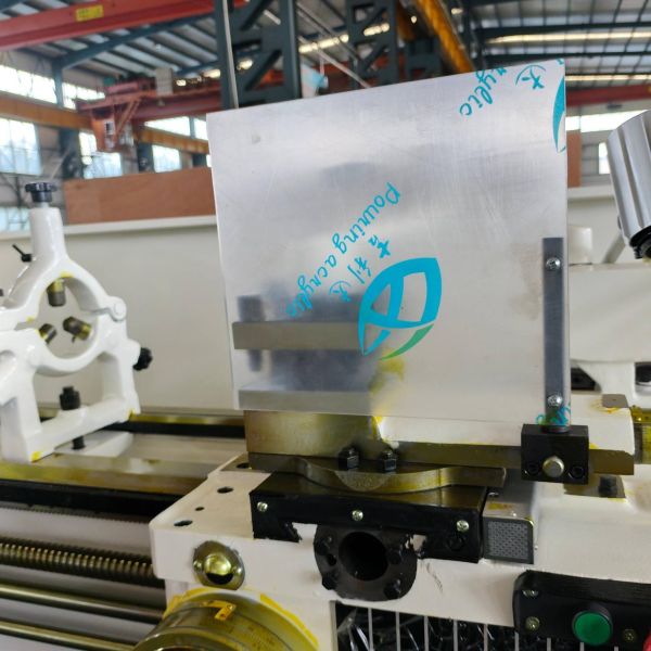 CA6140 High-Precision Manual Lathe - 400mm Swing Over Bed