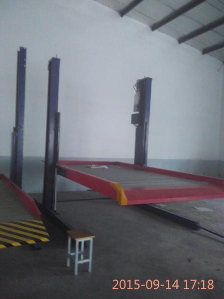 Simple Car Parking Lift 2.5ton Two Post Hydraulic Car Lift Parking for Residential Garage