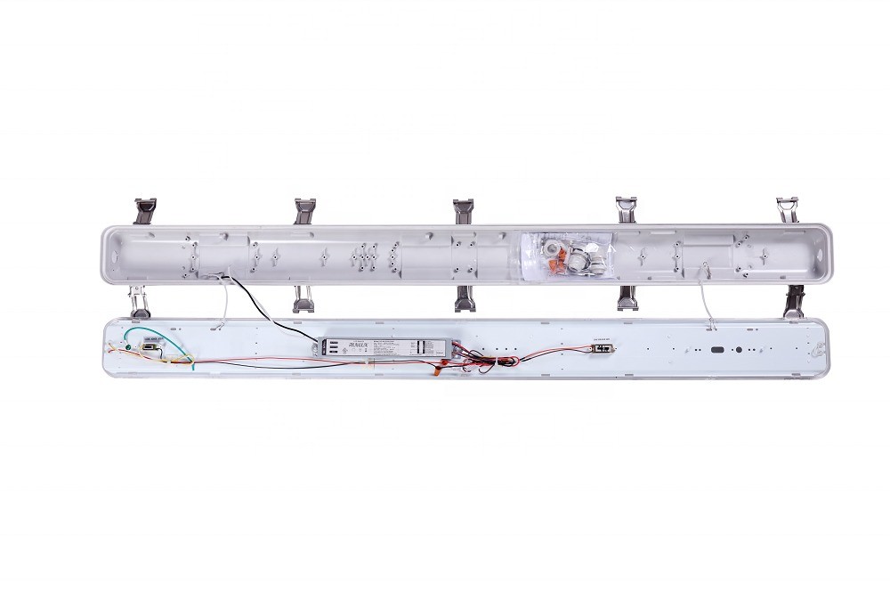AC 110V ± 10% Input Voltage Industrial 60W 4' LED Linear Tri Proof Light Weather Proof