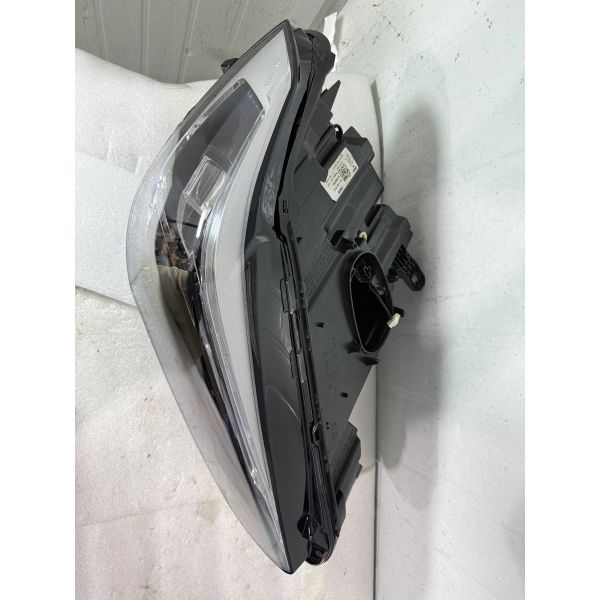 2018-2022  X1 Headlight F49 Right Headlight Replacement Original Part number: 6311 05A01167