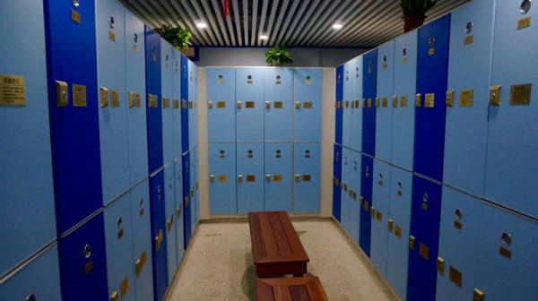 18 Comparts 3 Column IOT Locker  Triple Tier Lockers Durable / Lightweight